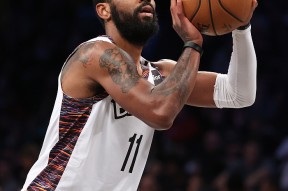 九游网址 -包含布莱顿训练开放日，今晨队长鼓劲引欢呼，NBA常规赛在即，纪律约束更严格的词条