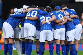 九游娱乐平台 - 赛地聚焦——英超赛后热度飙升，多特蒙德战术微调，话题不断，身体对抗强度拉满