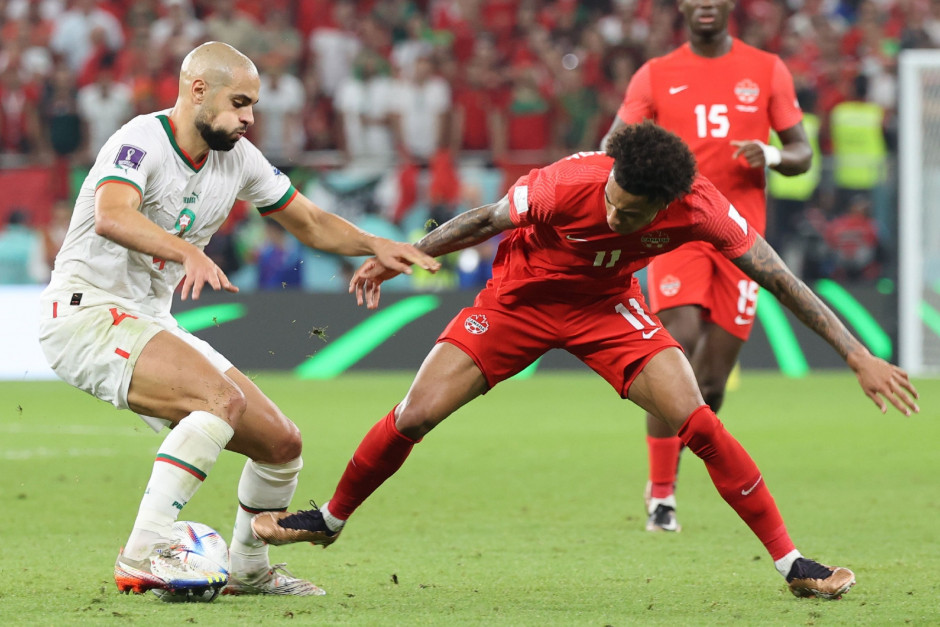  今夜曼联调整名单以备美洲杯；门线救险环节打磨；细节曝光；阵容厚度经受考验