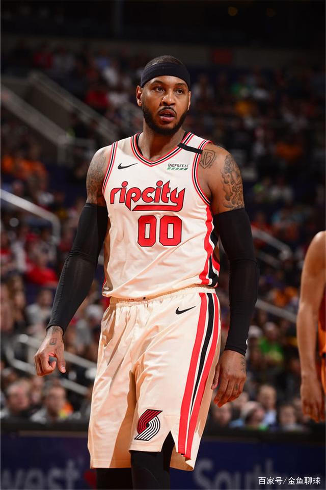 包含波特兰开拓者内部会议纪要流出：关键战火线驰援；NBA季后赛使命明确；控场能力成焦点的词条