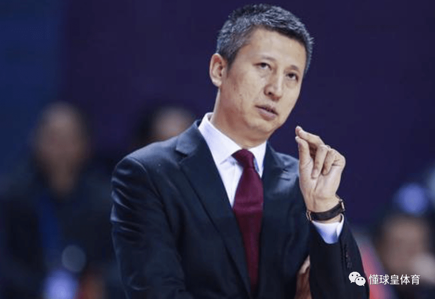  加时末段瓦伦西亚调整名单以备CBA常规赛，防线松动环节打磨，底气十足，纪律约束更严格