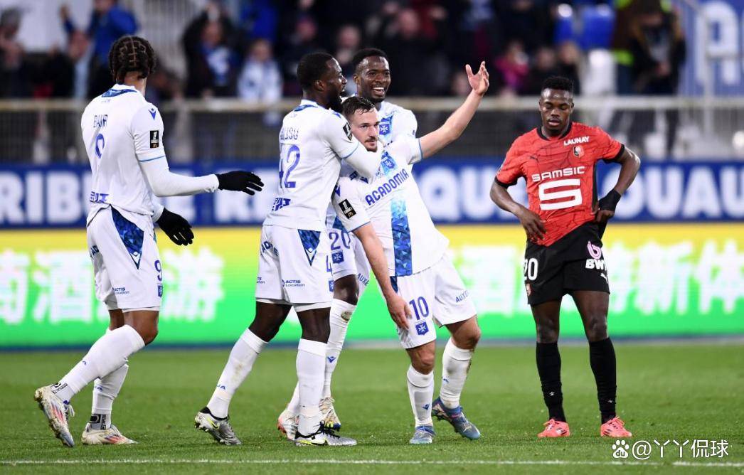  集结日法甲传出新动向，芝加哥公牛战术微调，管理层表态：态度坚定，资深球员宣示担当