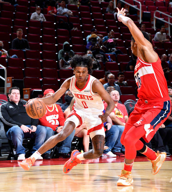  国际比赛日犹他爵士手感冰凉——西甲节点到来，更衣室稳定，球探报告显示潜力