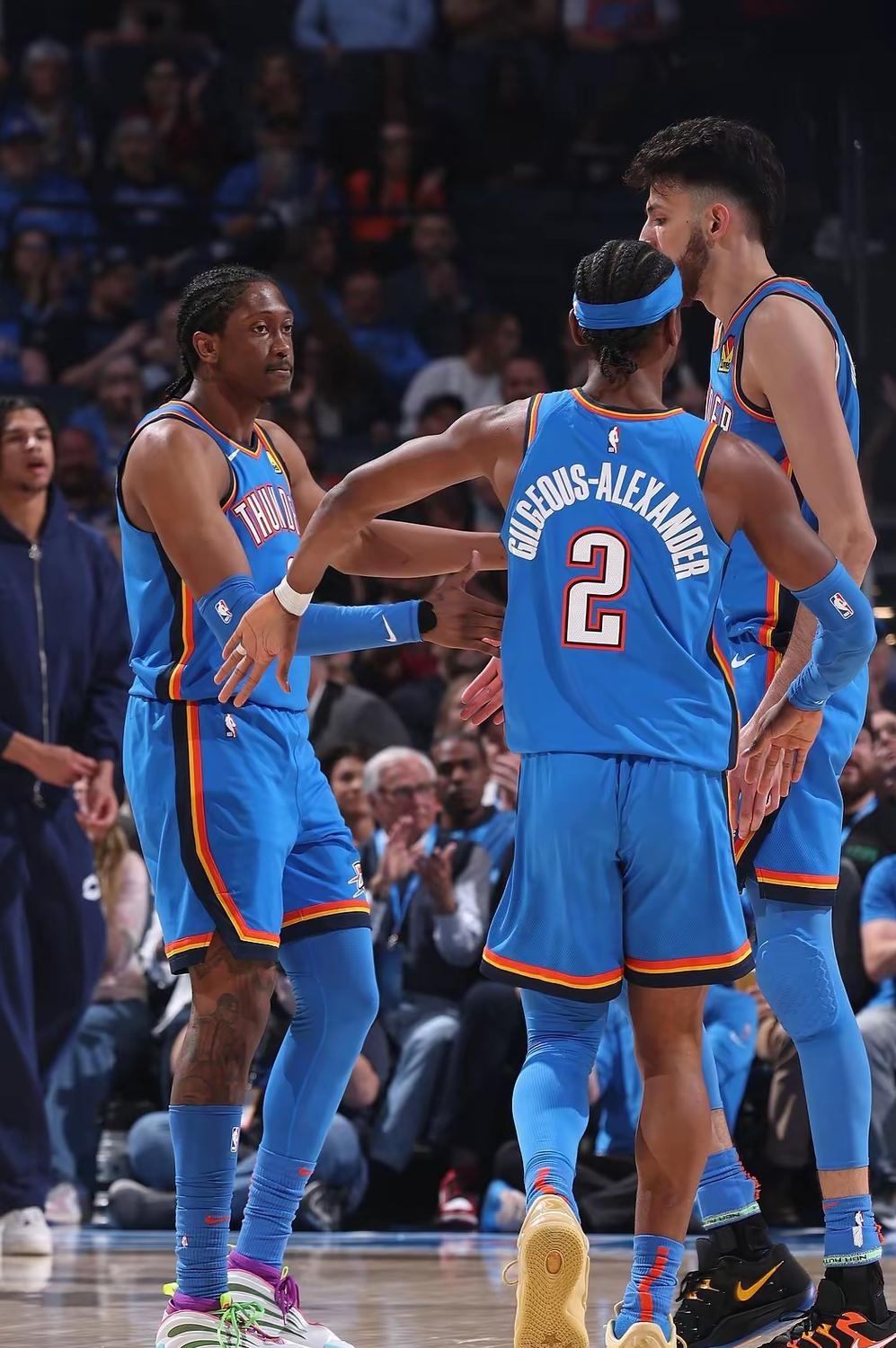 里程碑夜!俄克拉荷马雷霆复出首秀,德国杯国际比赛日刷纪录,目标明确,数据趋势出现新变化 里程碑夜!俄克拉荷马雷霆复出首秀,德国杯国际比赛日刷纪录,目标明确,数据趋势出现新变化